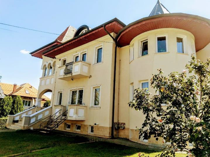 Cladirea Scolii Montessori Cluj din CLuj Napoca, str. Nicolae Draganu nr. 3